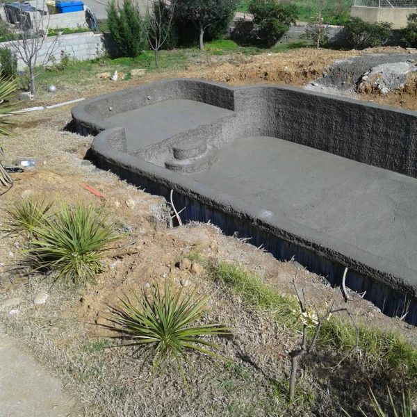 piscines béton corse