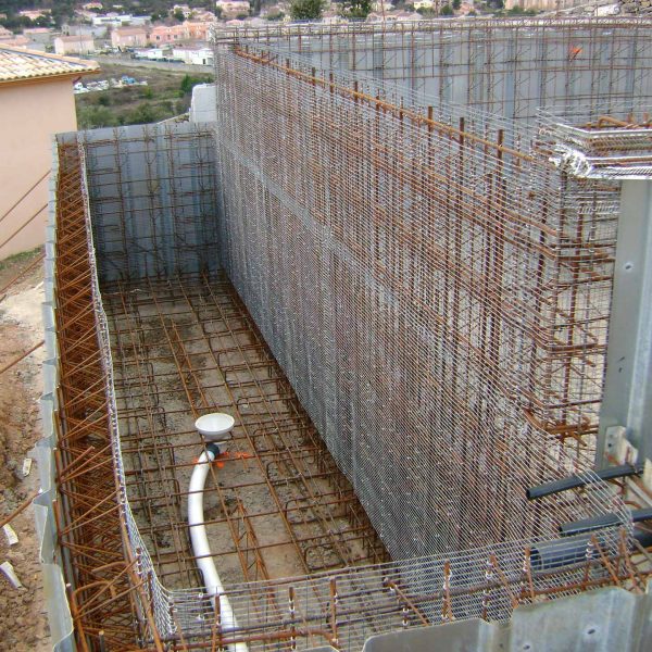 piscines béton corse