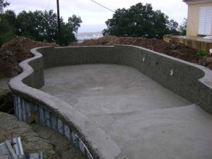 piscines béton corse