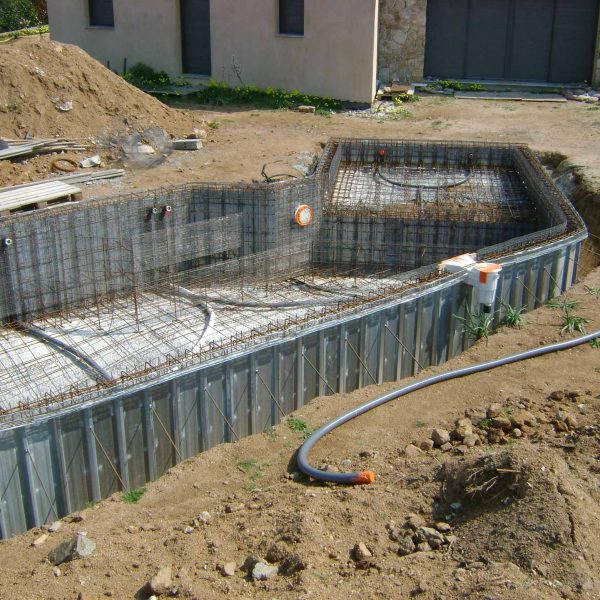 piscines béton corse