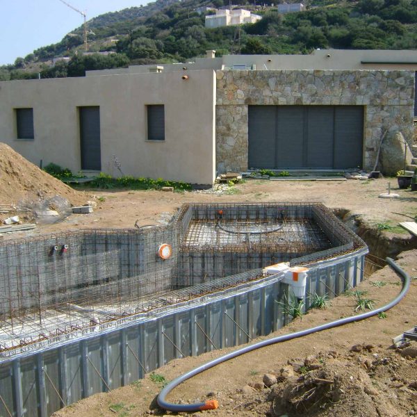 piscines béton corse