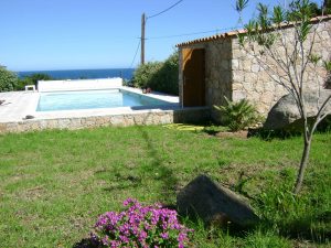 piscines béton corse