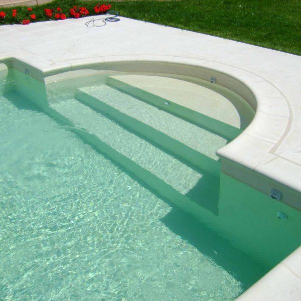 piscines béton corse