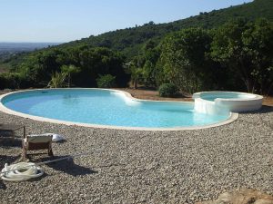 piscines béton corse