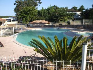 piscines béton corse